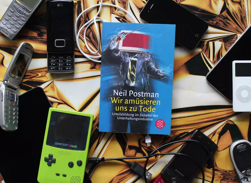 Galerie zum Buch «Amusing Ourselves to Death»